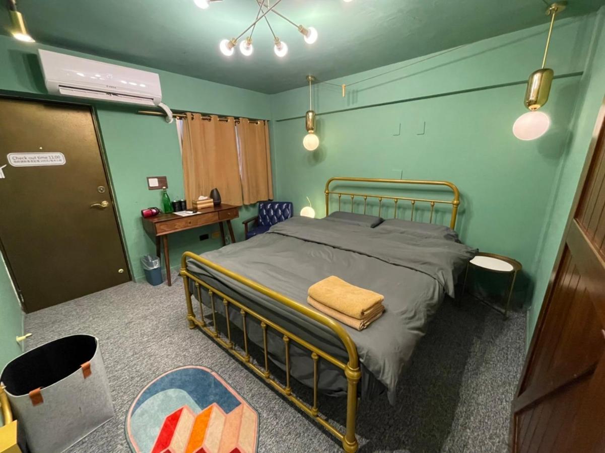 Loft Wo Design Inn Tainan Bagian luar foto