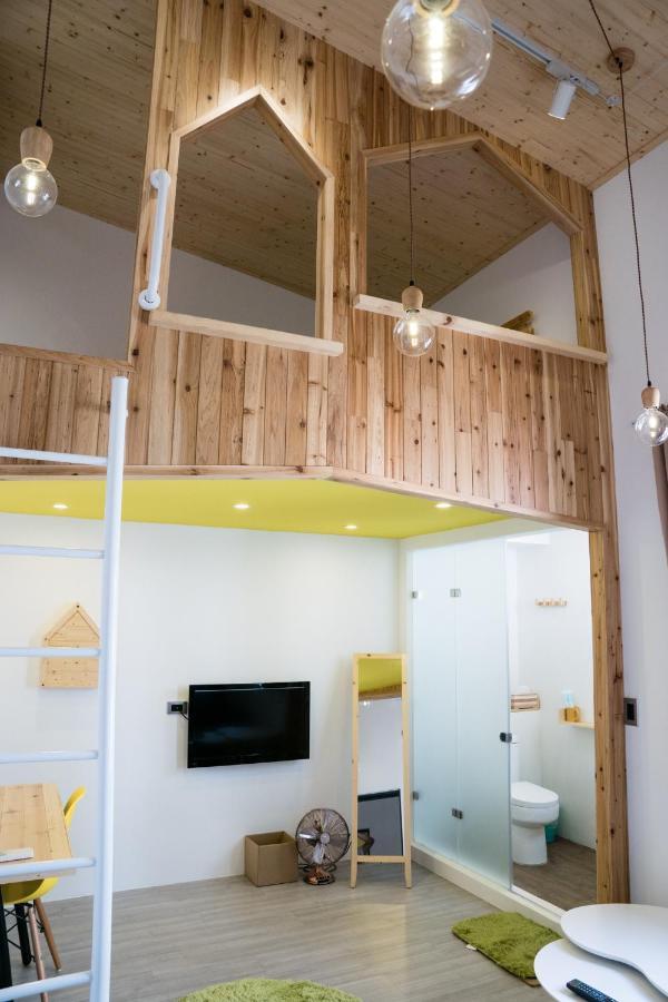 Loft Wo Design Inn Tainan Bagian luar foto