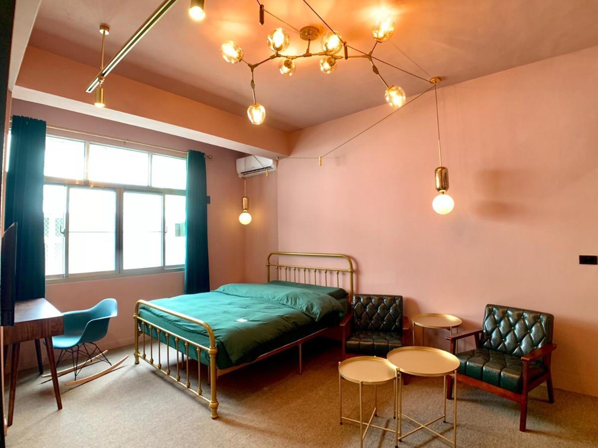 Loft Wo Design Inn Tainan Bagian luar foto