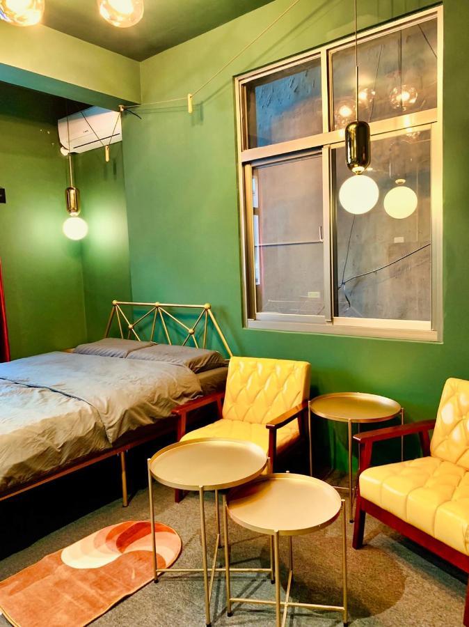 Loft Wo Design Inn Tainan Bagian luar foto