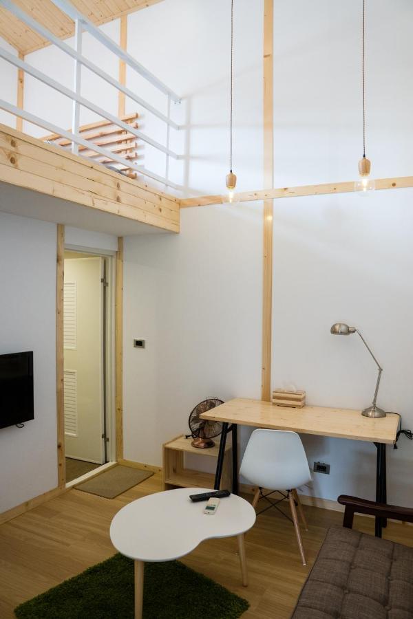 Loft Wo Design Inn Tainan Bagian luar foto