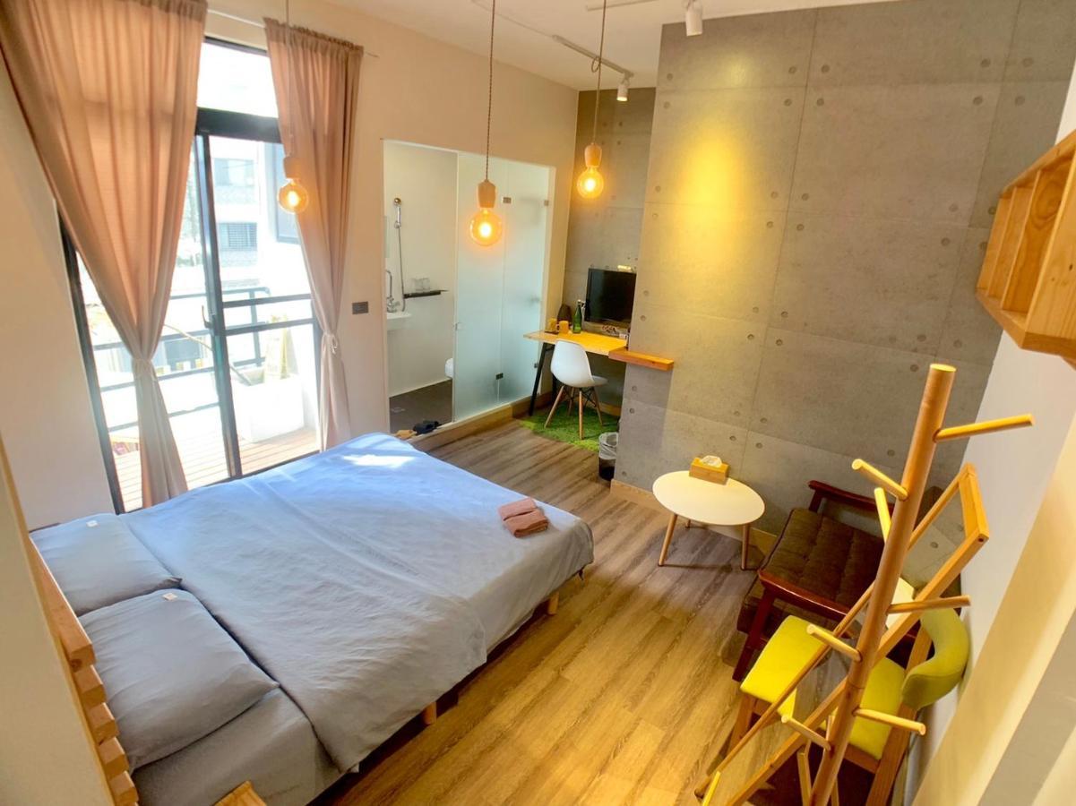 Loft Wo Design Inn Tainan Bagian luar foto
