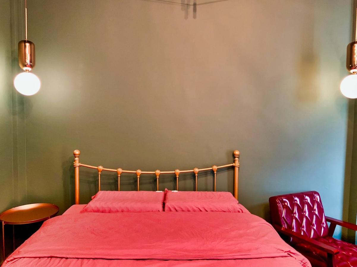 Loft Wo Design Inn Tainan Bagian luar foto