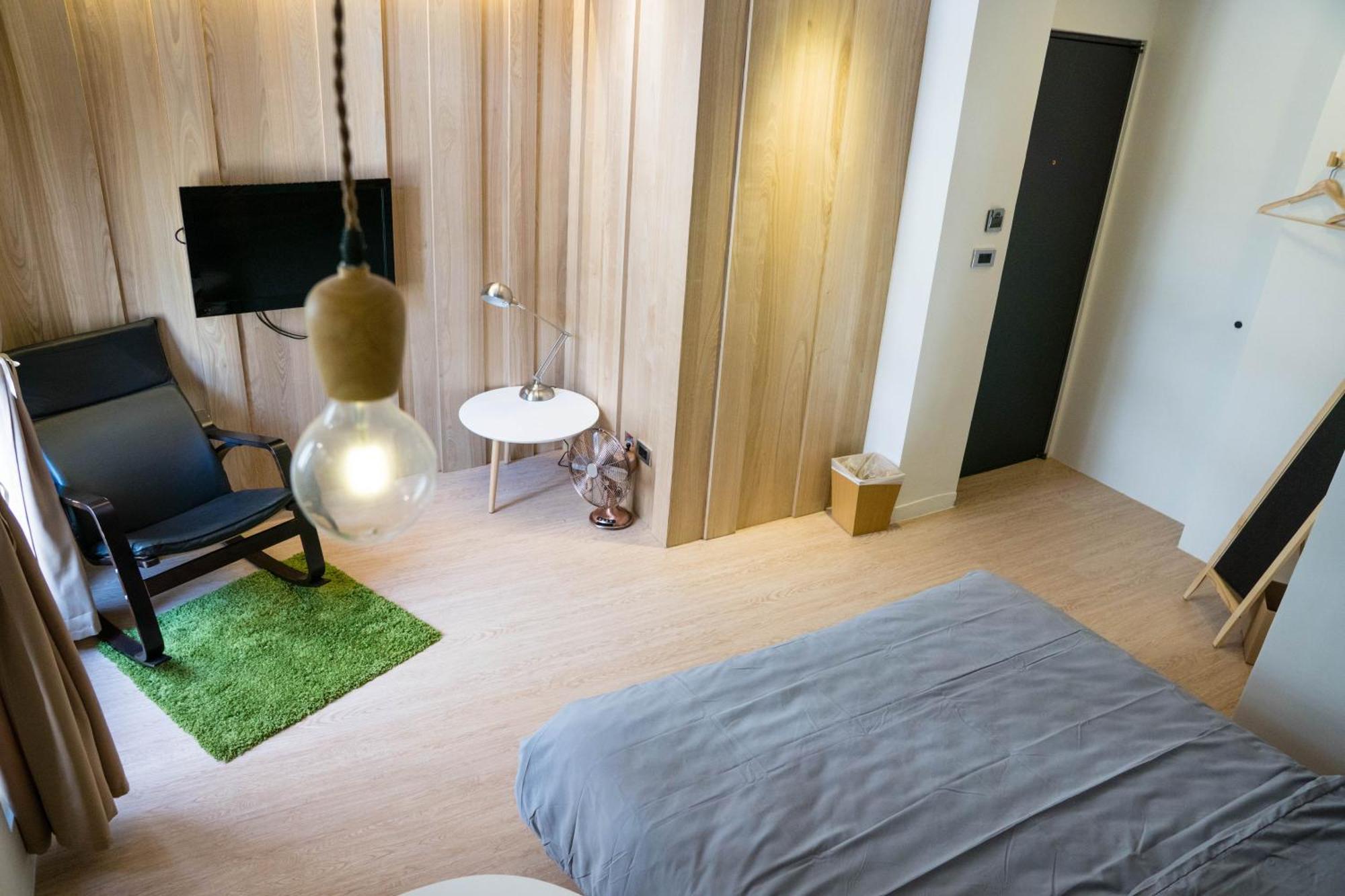 Loft Wo Design Inn Tainan Bagian luar foto