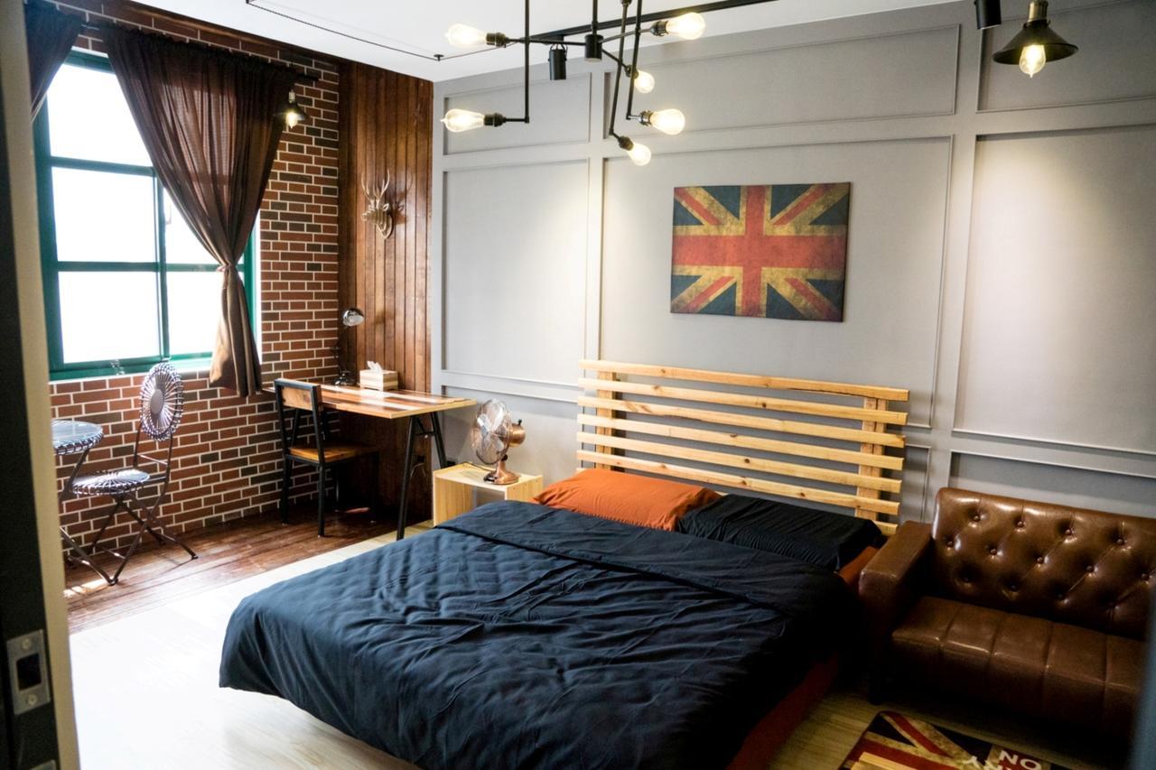 Loft Wo Design Inn Tainan Bagian luar foto