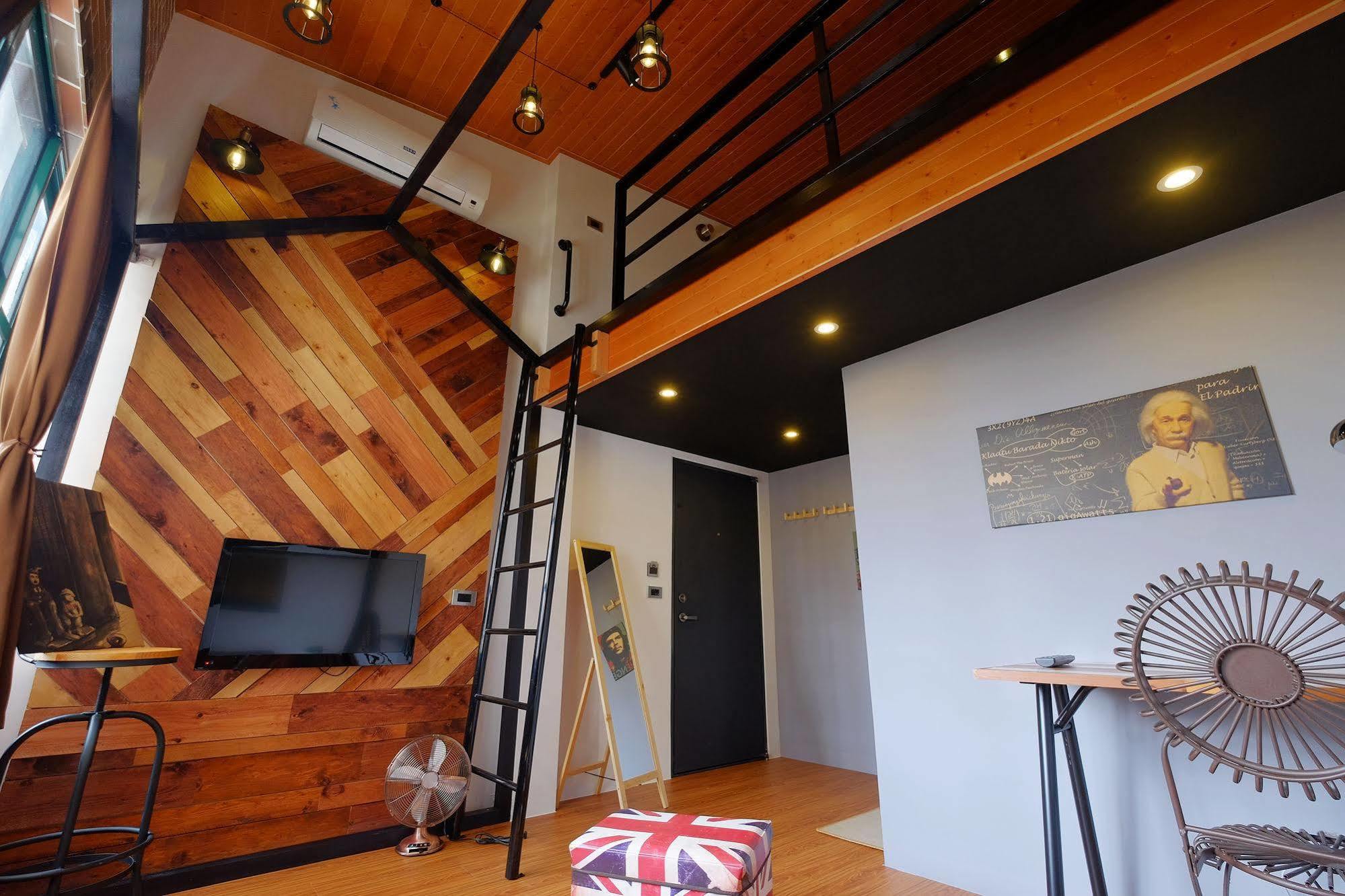 Loft Wo Design Inn Tainan Bagian luar foto