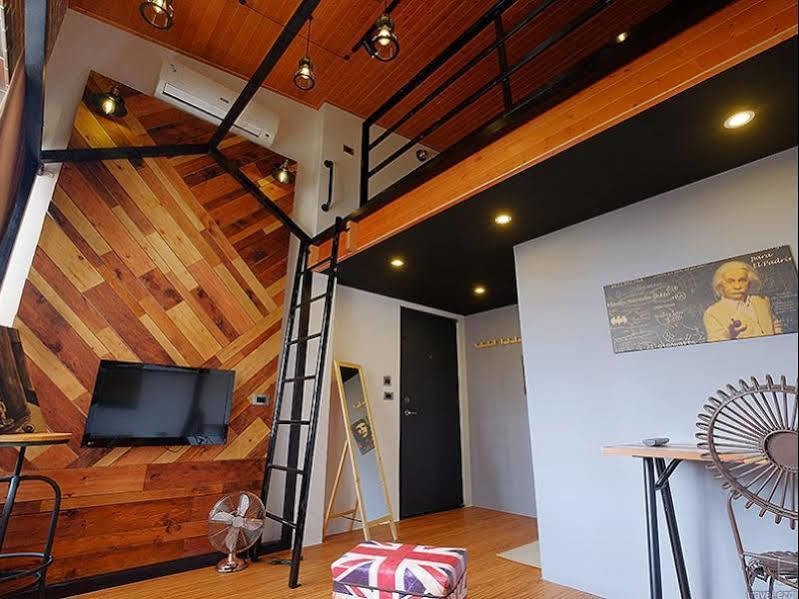 Loft Wo Design Inn Tainan Bagian luar foto