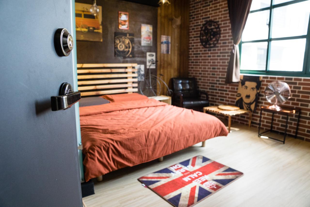 Loft Wo Design Inn Tainan Bagian luar foto