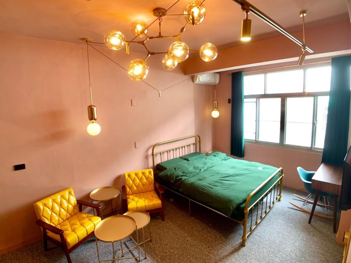 Loft Wo Design Inn Tainan Bagian luar foto